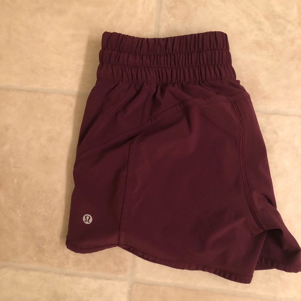 lululemon tracker shorts